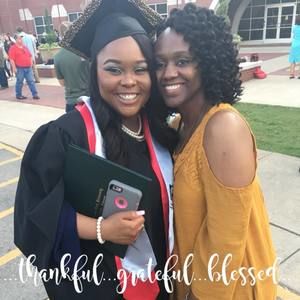 Meet your Posher, Aisha